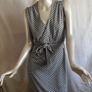 Tickets Women's Gray Black Sleeveless Dress Size Medium Casual Career Chic
